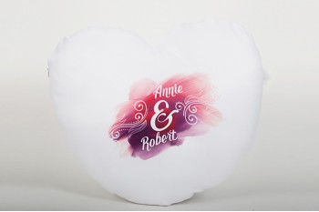 μαξιλάρι σε σχήμα καρδιάς με γέμισμα